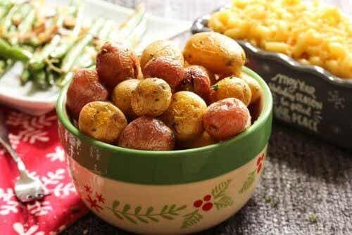 Белково-углеводный обед картофельные шарики с креветками